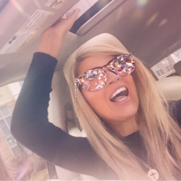 Meet your Posher, Rachel - Picture 2 of 2